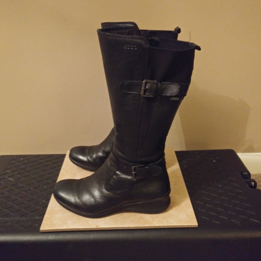 ECCO Boots - Size 4